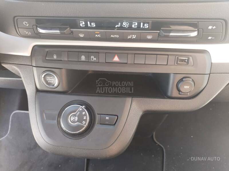 Peugeot Traveller 