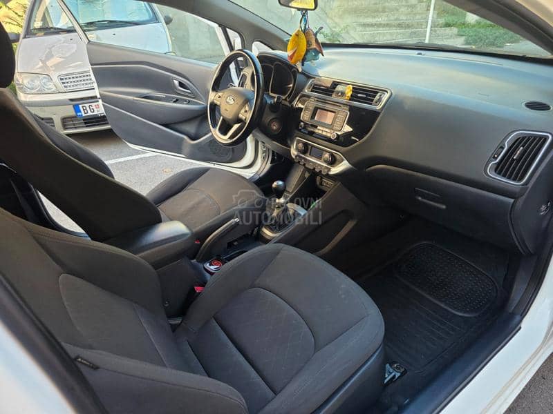 Kia Rio 1.25  EX PLUS