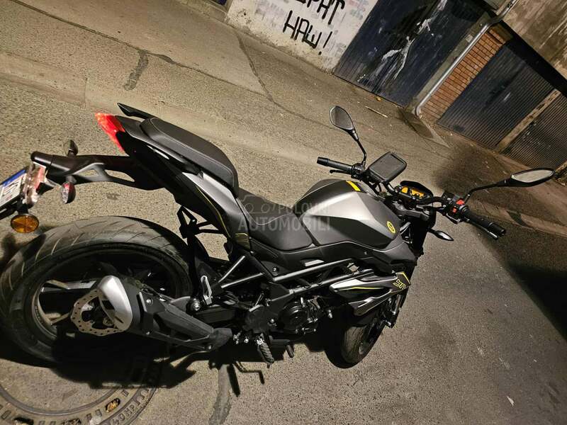 Benelli Bn125