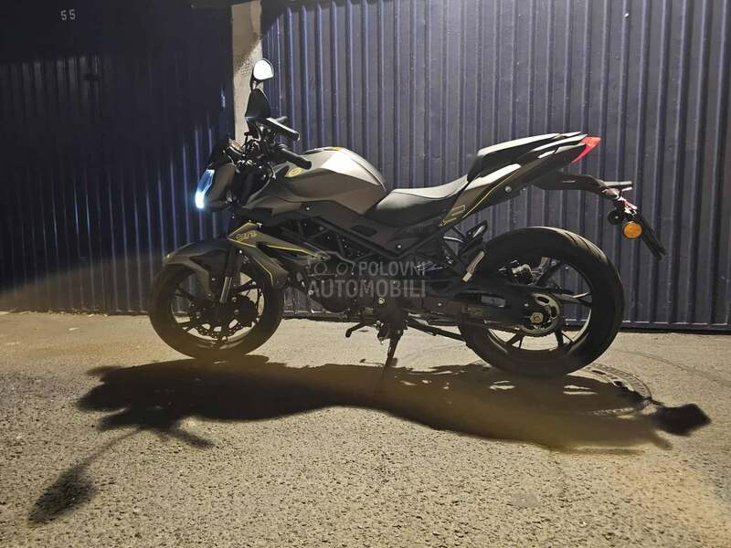 Benelli Bn125