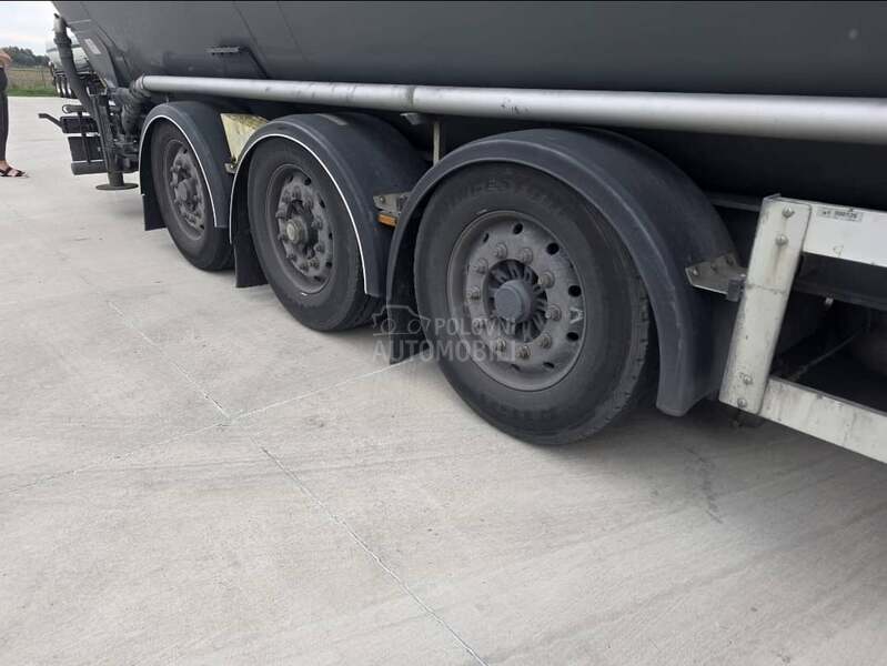 Feldbinder 90m3