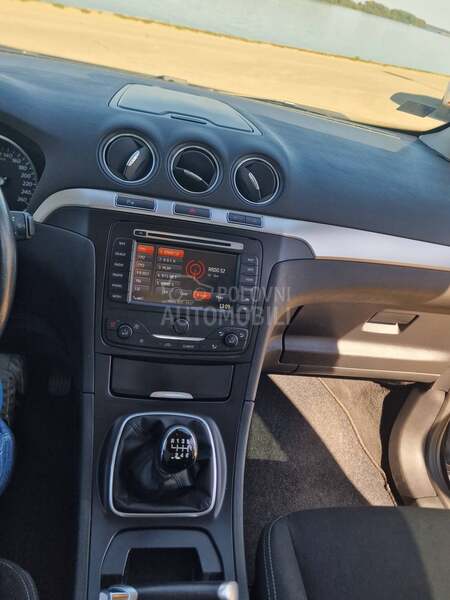 Ford Galaxy 