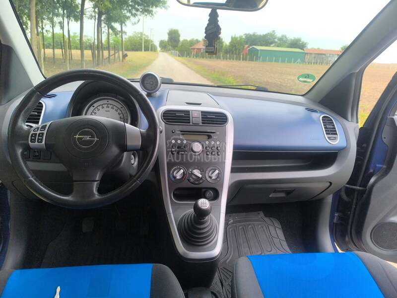 Opel Agila 1,0