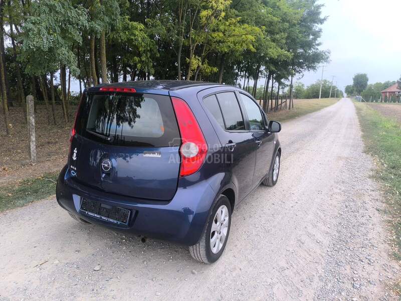Opel Agila 1,0