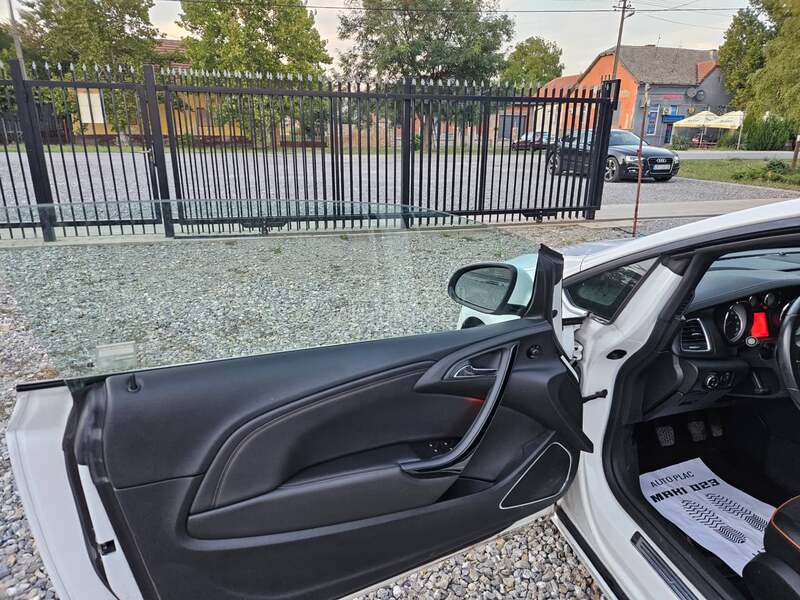 Opel Cascada 
