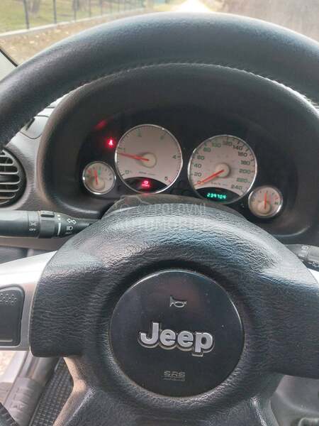 Jeep Liberty 