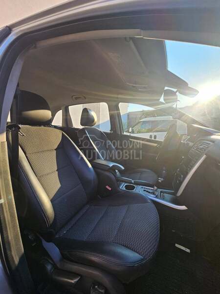 Mercedes Benz B 180 