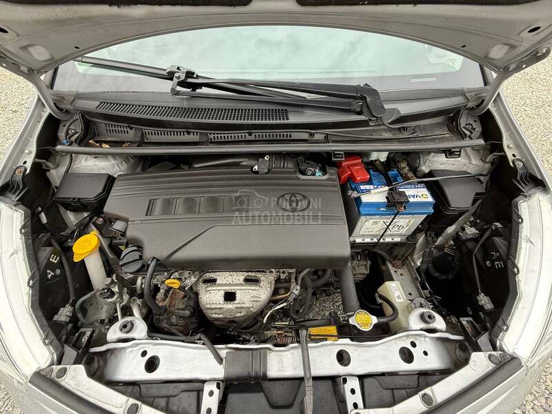 Toyota Yaris 1.3 vvti CH