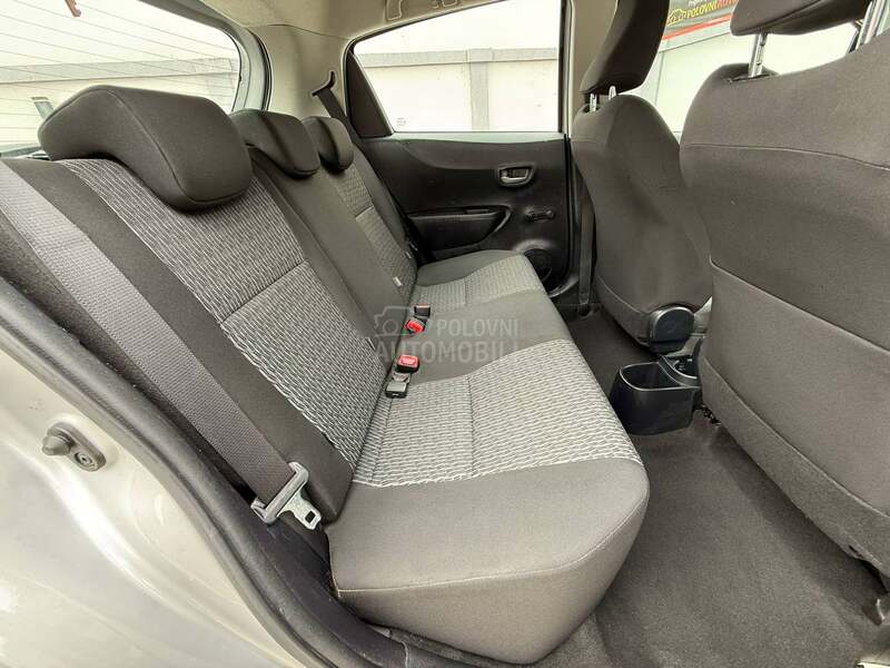 Toyota Yaris 1.3 vvti CH