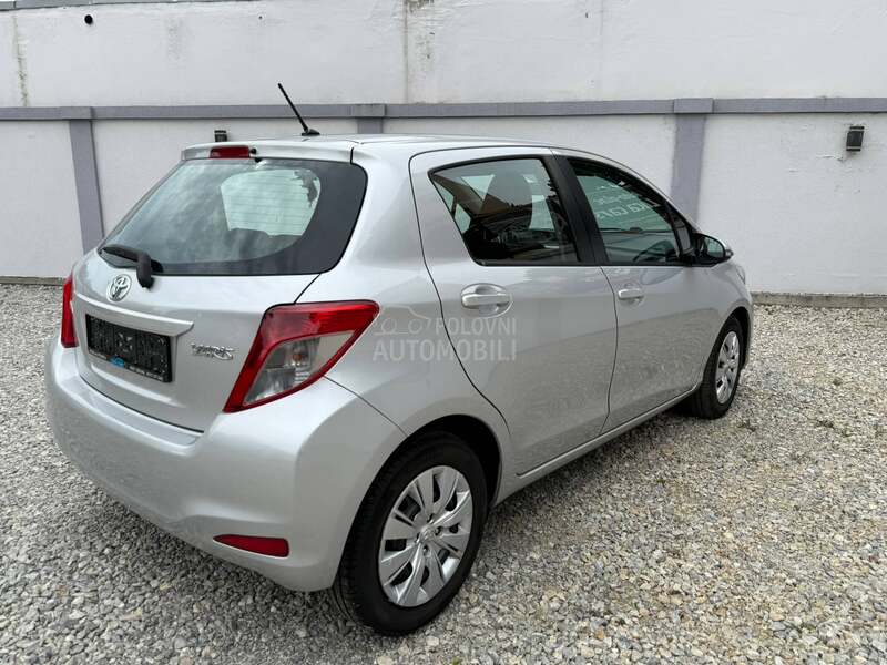 Toyota Yaris 1.3 vvti CH