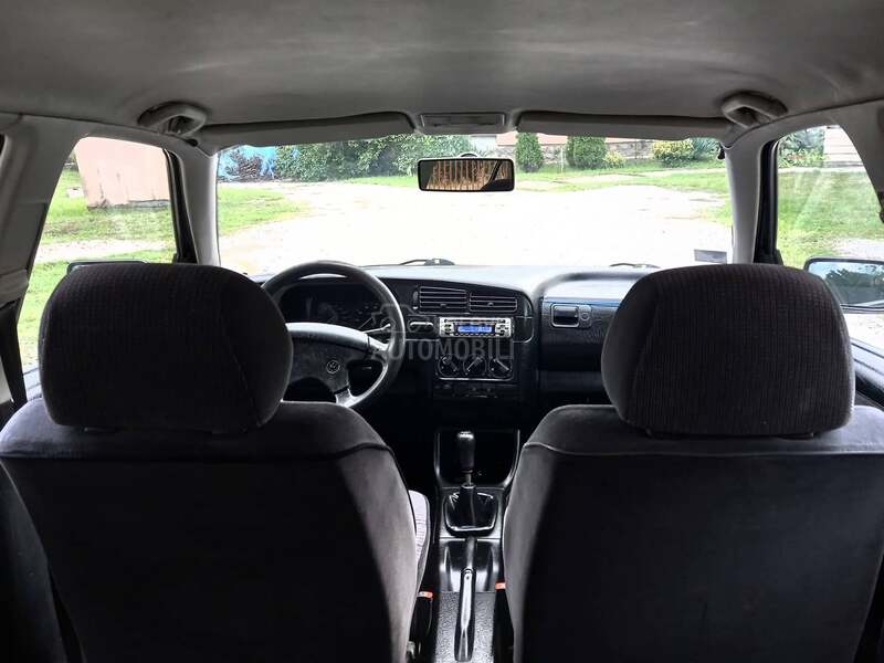 Volkswagen Golf 3 1.6  B E N Z I N