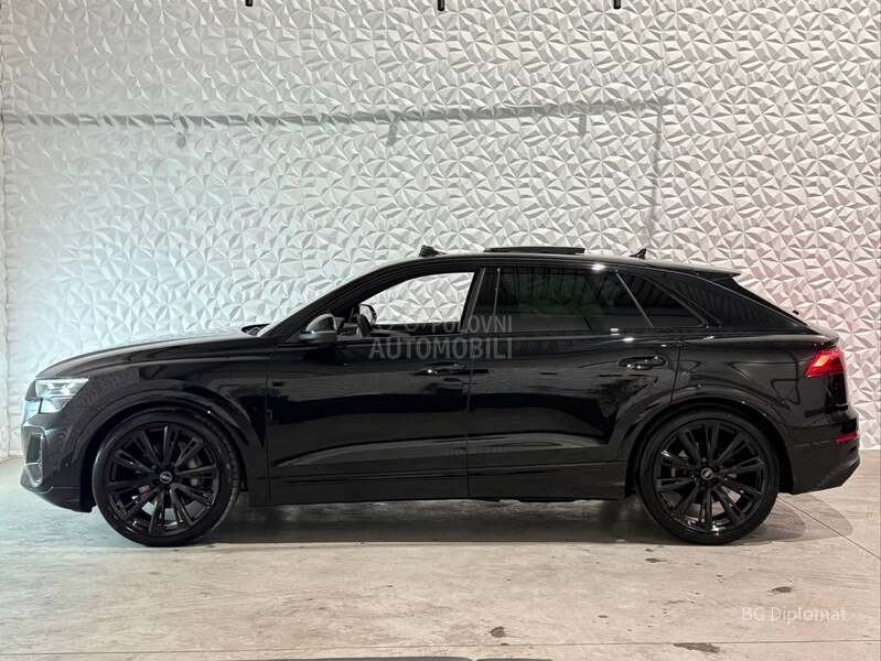 Audi Q8 50 TDI / S / PANO