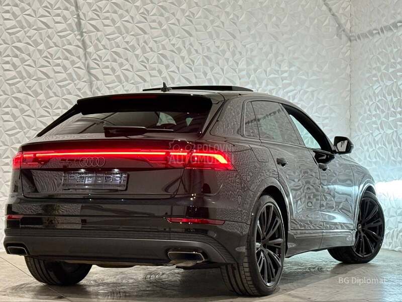 Audi Q8 50 TDI / S / PANO