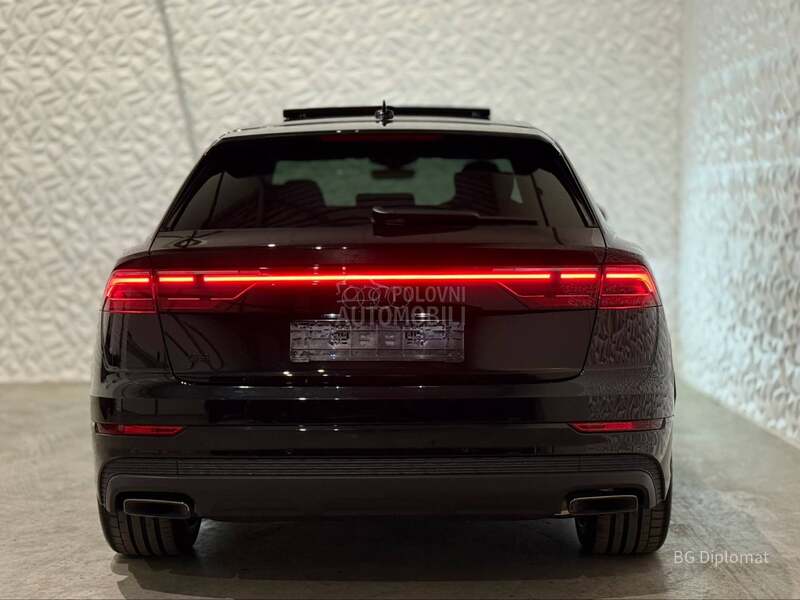 Audi Q8 50 TDI / S / PANO