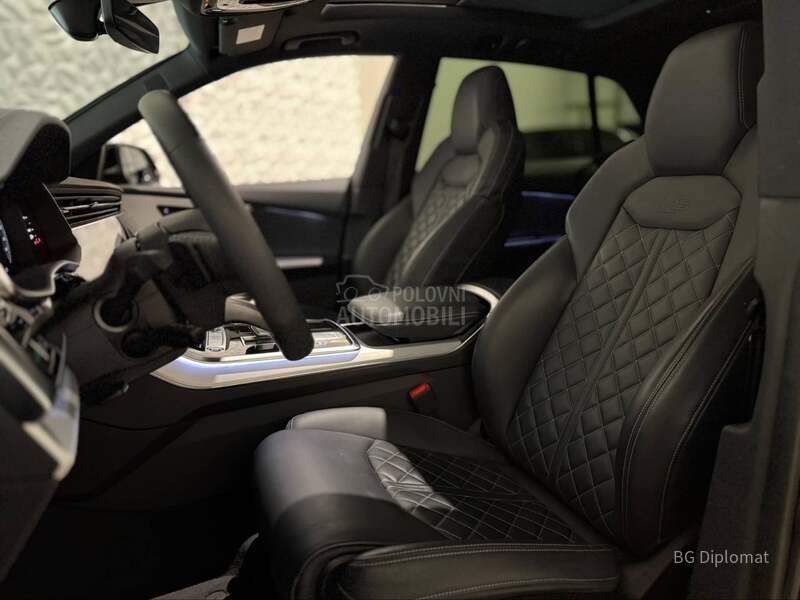 Audi Q8 50 TDI / S / PANO