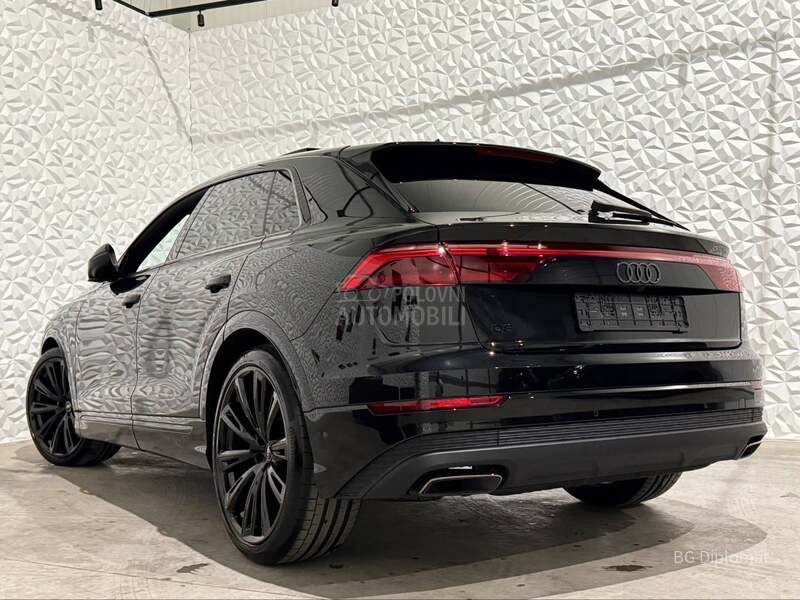 Audi Q8 50 TDI / S / PANO