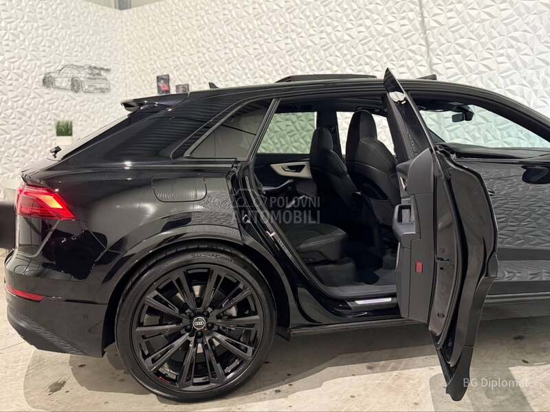 Audi Q8 50 TDI / S / PANO