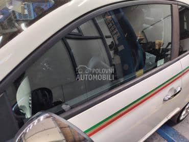 Levo staklo za Fiat 500