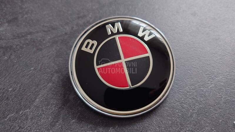 znak 74mm KARBON CRNO CRVENI