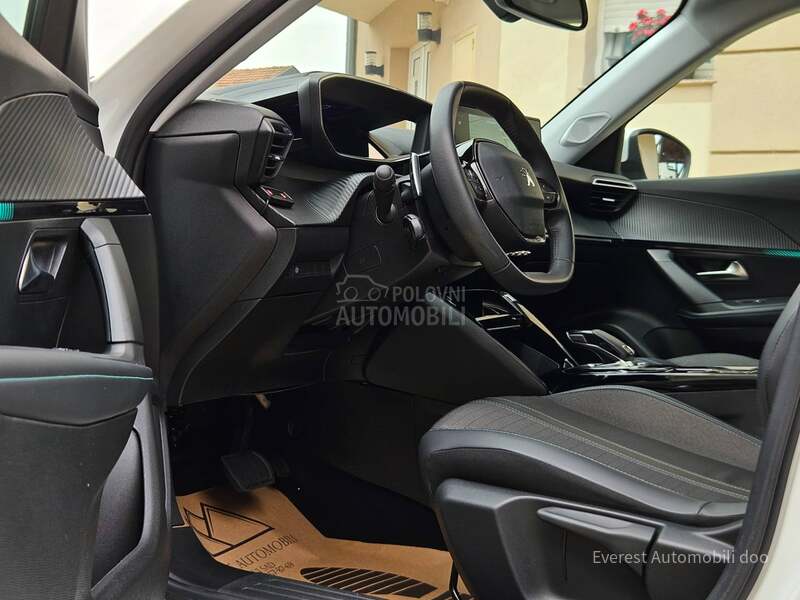 Peugeot 2008 1.5HDi/ALLURE/