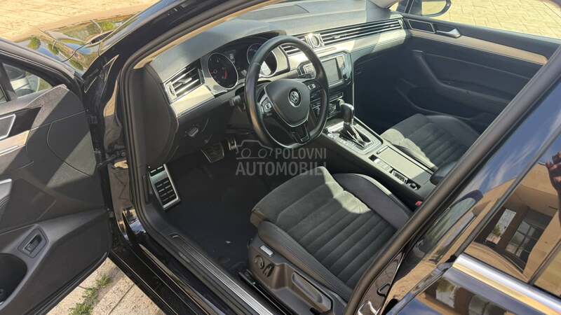 Volkswagen Passat B8 2.0 DSG HIGHLINE