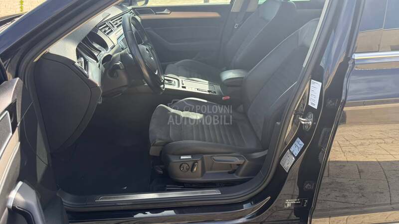 Volkswagen Passat B8 2.0 DSG HIGHLINE