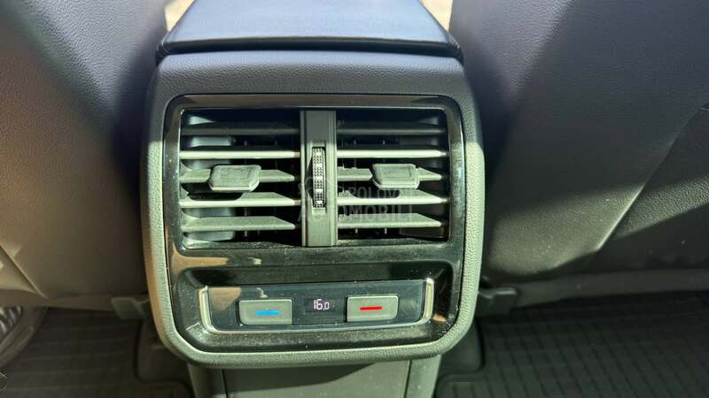 Volkswagen Passat B8 2.0 DSG HIGHLINE