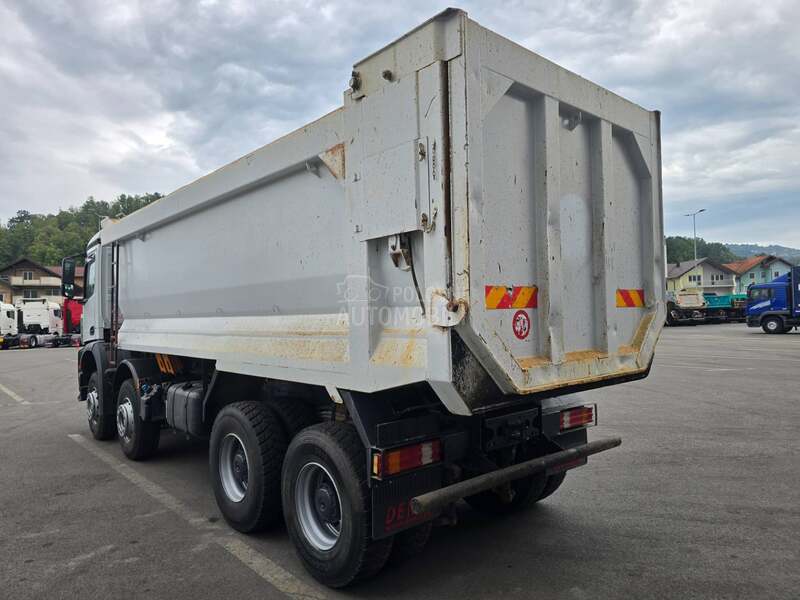 Mercedes Benz Arocs 4142