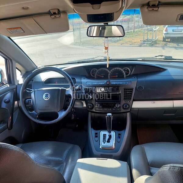 SsangYong Rodius 2.7 cdi