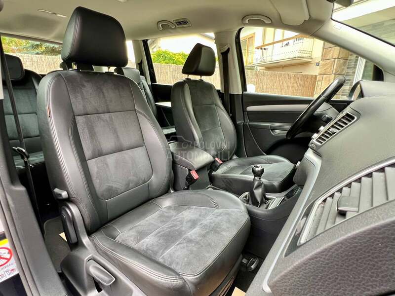 Volkswagen Sharan 2.0TDi/7sed/137750