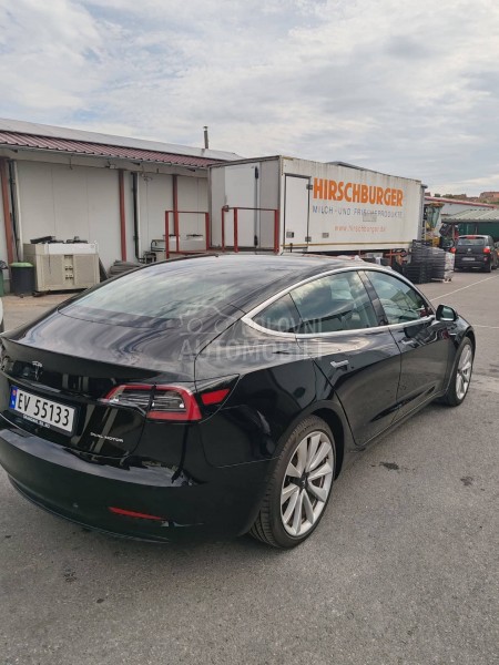 Tesla Model 3 Long Range