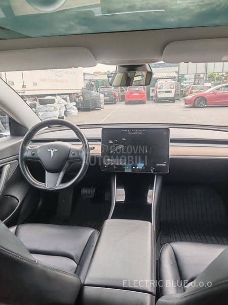 Tesla Model 3 Long Range