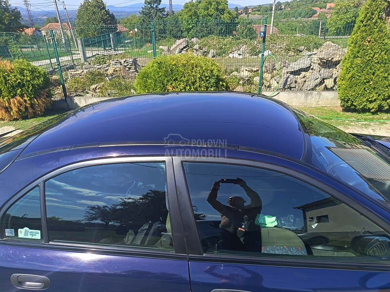 Mitsubishi Carisma dobar auto