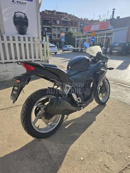 Honda cbr 250 r