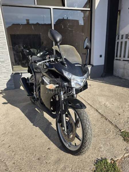 Honda cbr 250 r