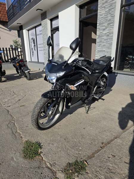 Honda cbr 250 r