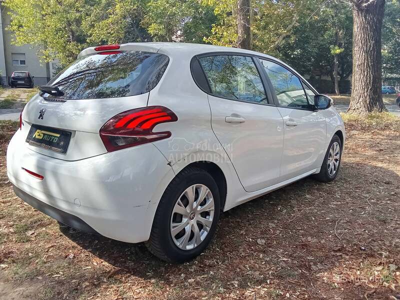 Peugeot 208 1.6HDI75CVBVM5