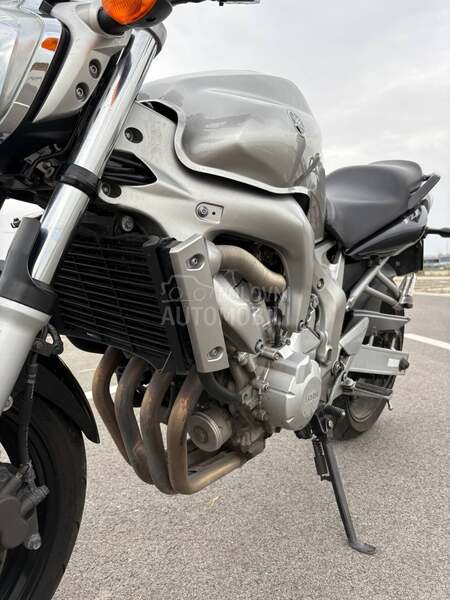 Yamaha FZ6