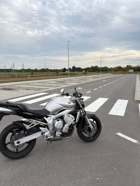 Yamaha FZ6