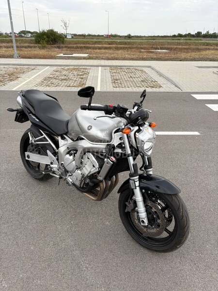 Yamaha FZ6