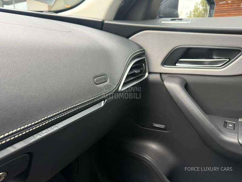 Jaguar F pace R-Sport