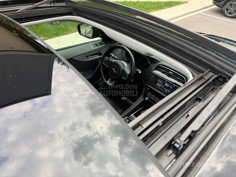Jaguar F pace R-Sport