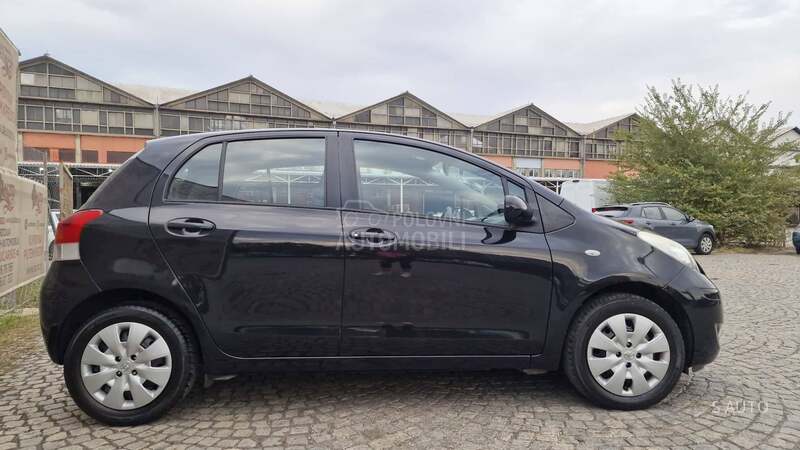 Toyota Yaris KREDlTl