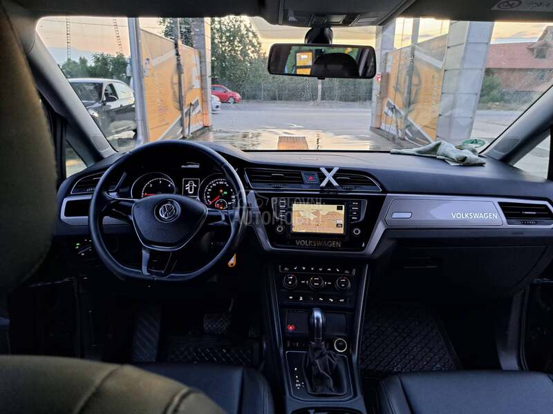 Volkswagen Touran 2.0 TDi