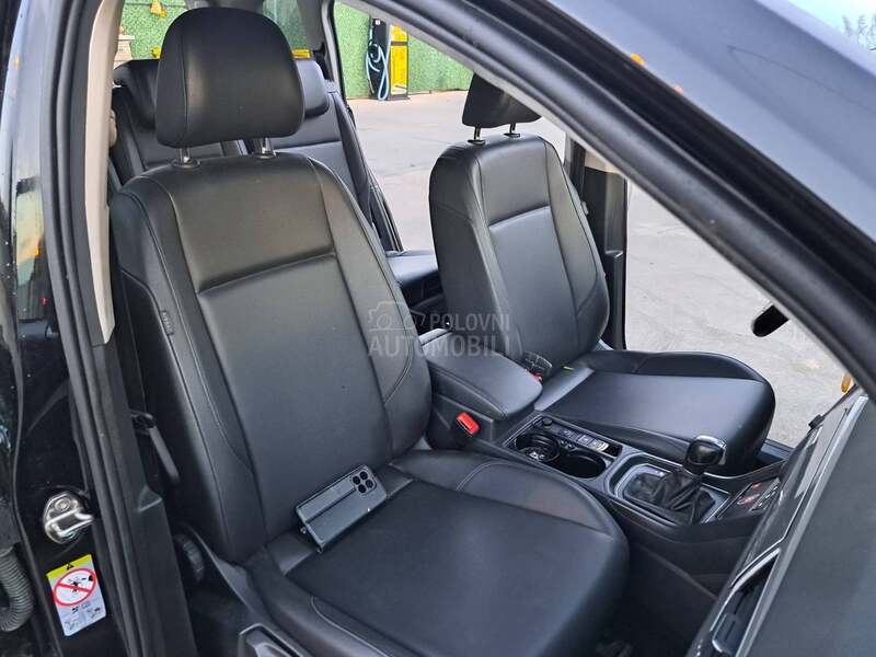 Volkswagen Touran 2.0 TDi