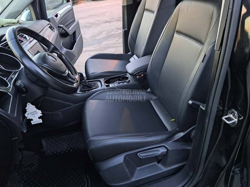Volkswagen Touran 2.0 TDi