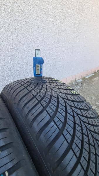 Goodyear 215/50 R18 Zimska