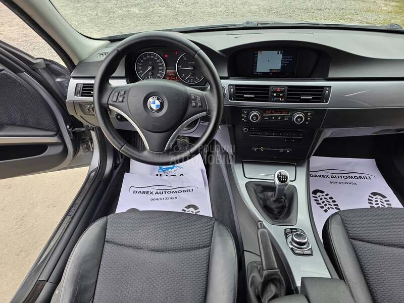 BMW 318 D    N.A.V.I