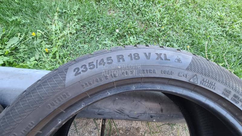 Continental 235/45 R18 Zimska