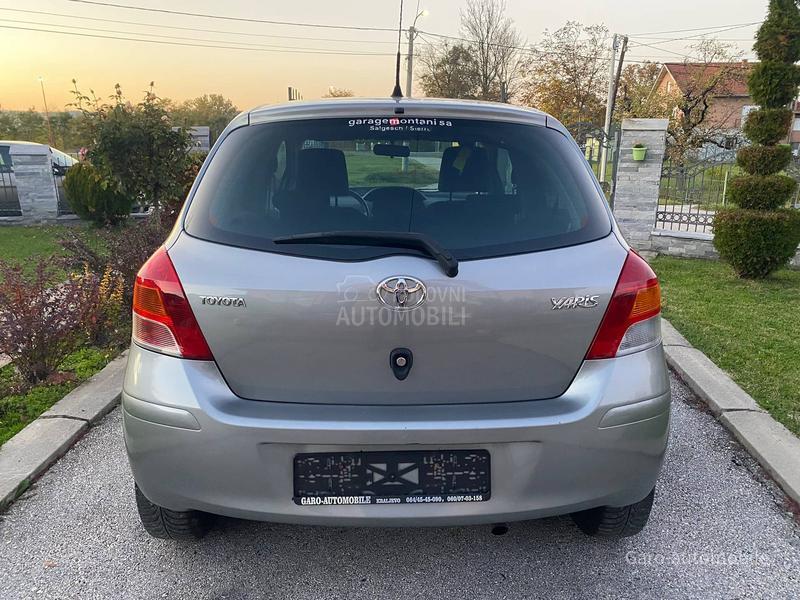 Toyota Yaris 1.33VVTI SVAJCARSKA
